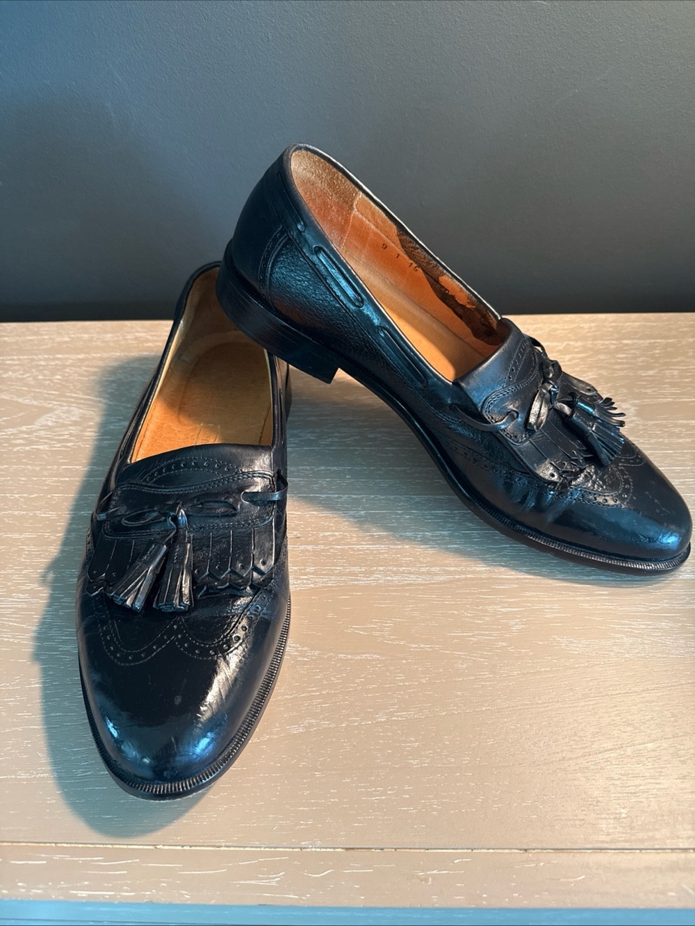 Johnston & Murphy Cellini Black Leather Tassel Loafer Shoes Men's 10 M Wingtip